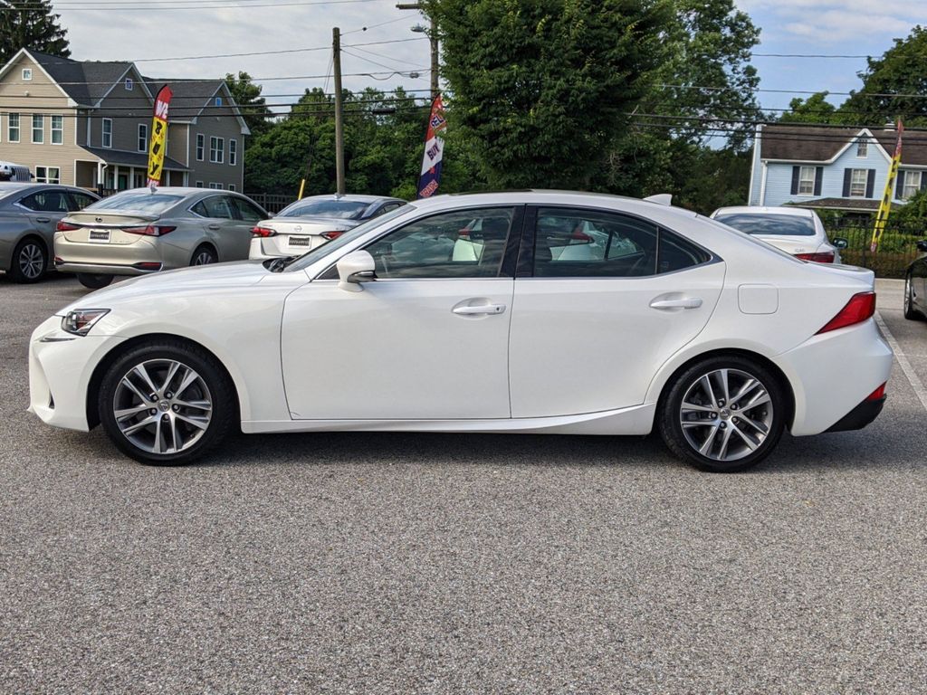 2019 Lexus IS 300 2