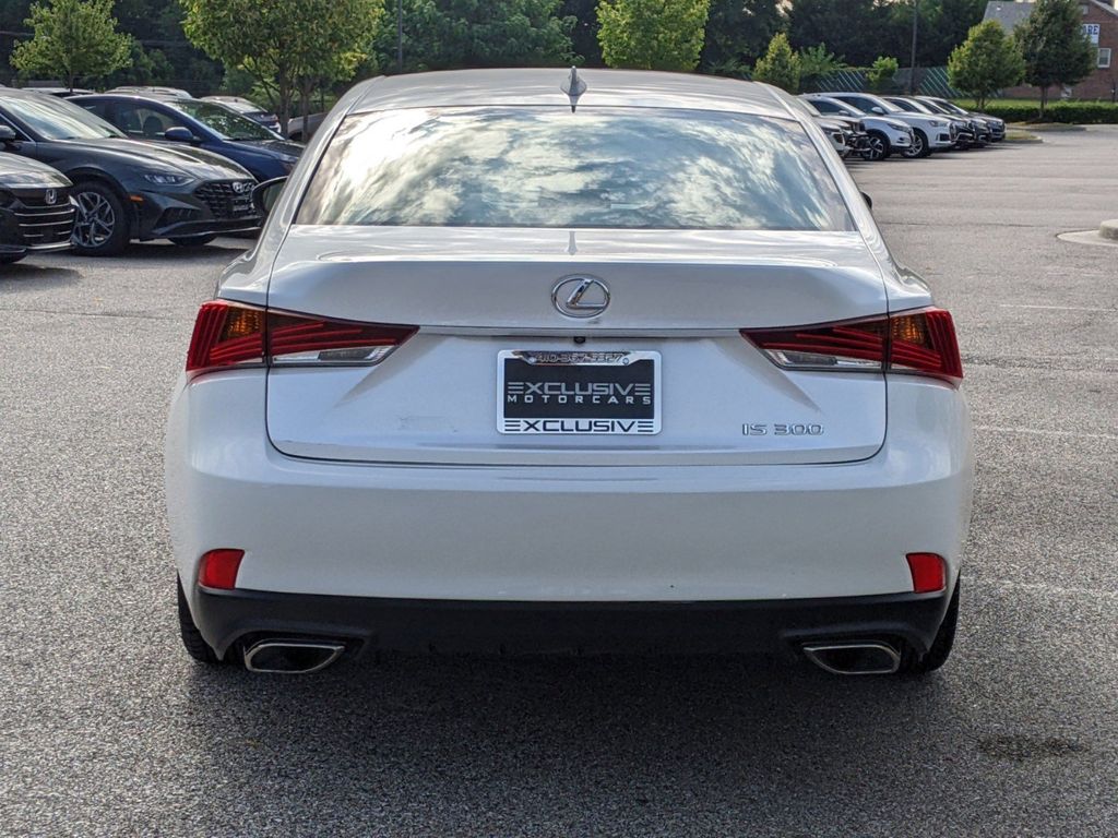 2019 Lexus IS 300 4