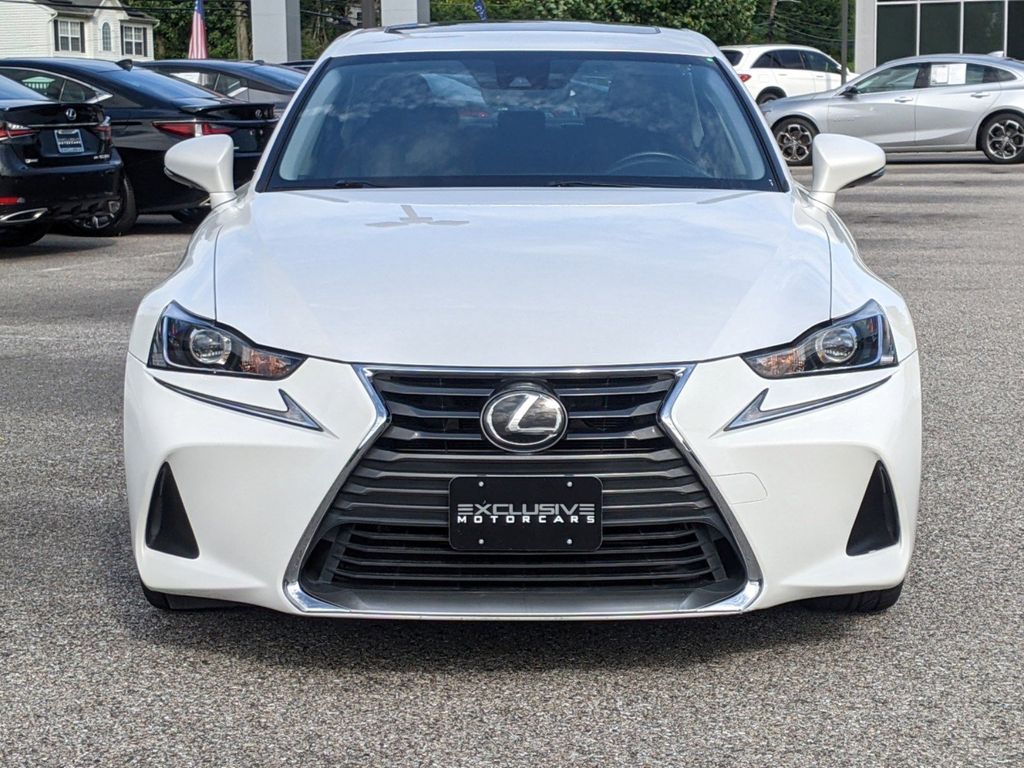 2019 Lexus IS 300 8