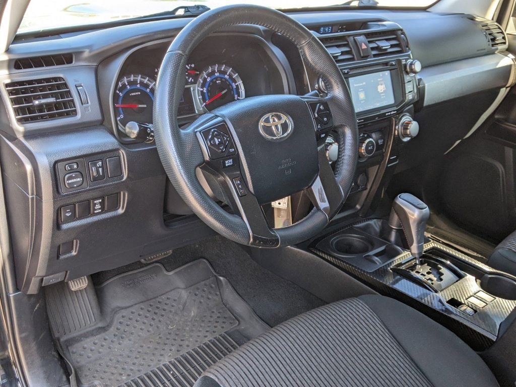 2019 Toyota 4Runner SR5 9