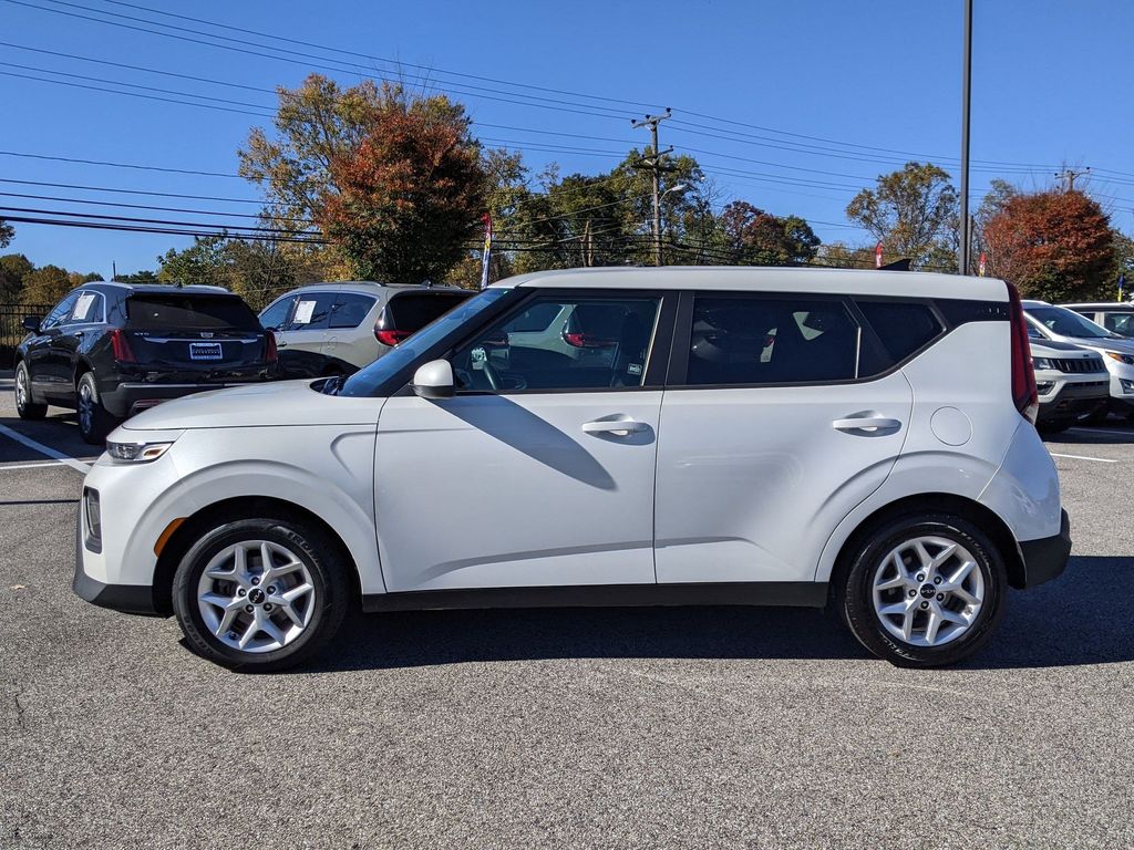 2022 Kia Soul LX 3