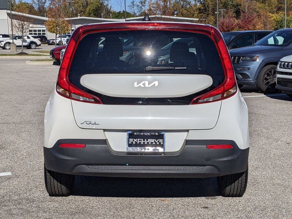 2022 Kia Soul LX 5