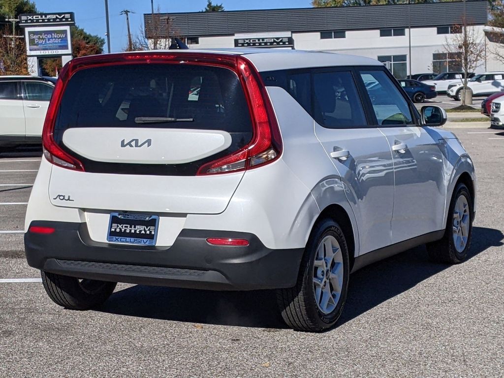 2022 Kia Soul LX 6