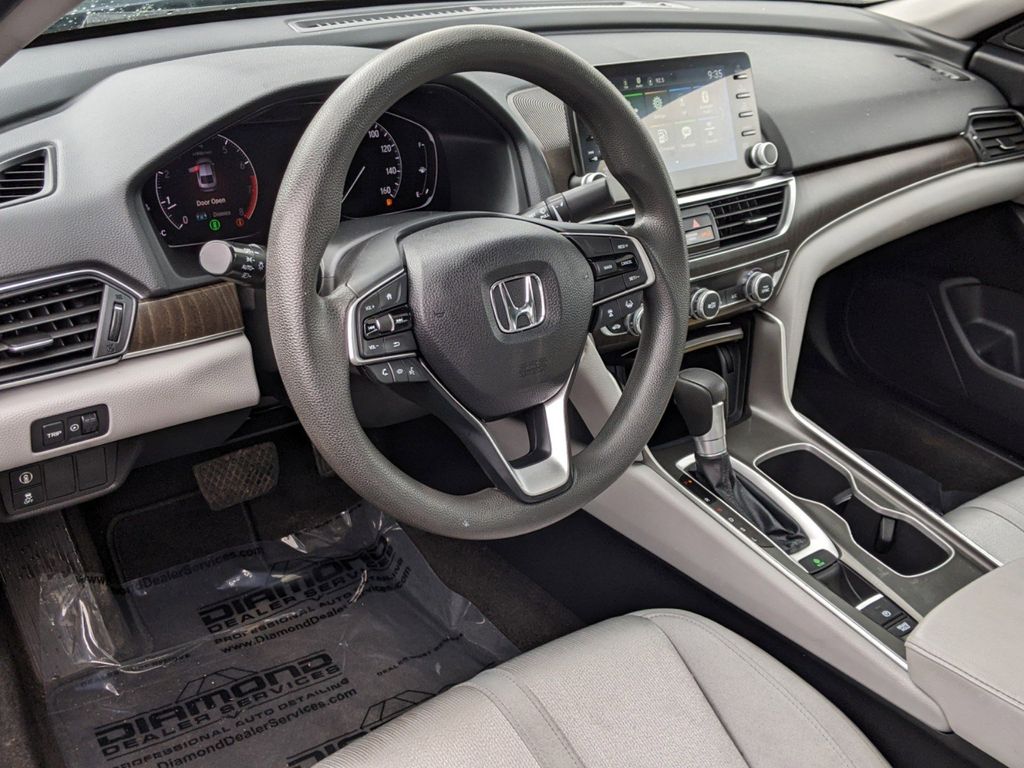 2018 Honda Accord EX 9