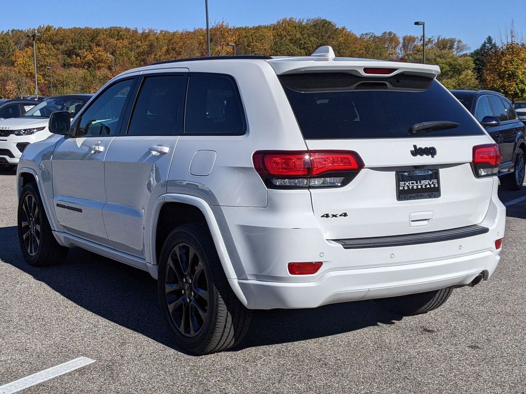 2020 Jeep Grand Cherokee Altitude 4