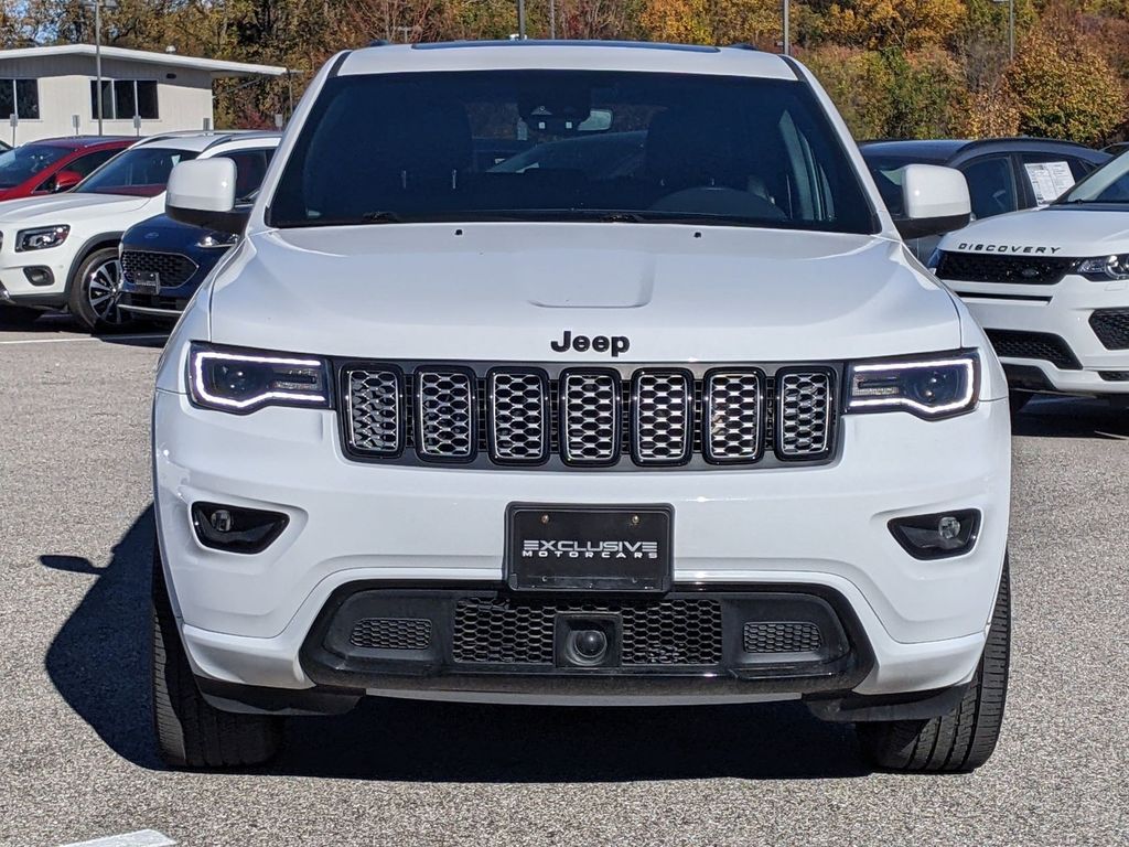 2020 Jeep Grand Cherokee Altitude 9