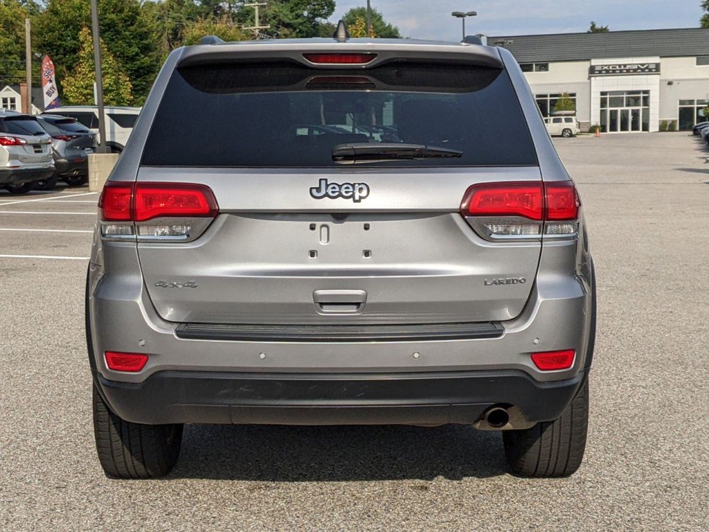 2021 Jeep Grand Cherokee Laredo E 4