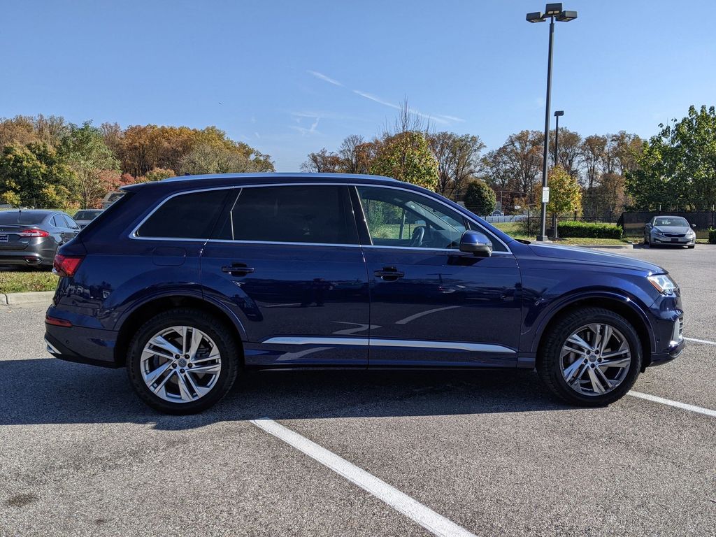 2020 Audi Q7 55 Premium Plus 6