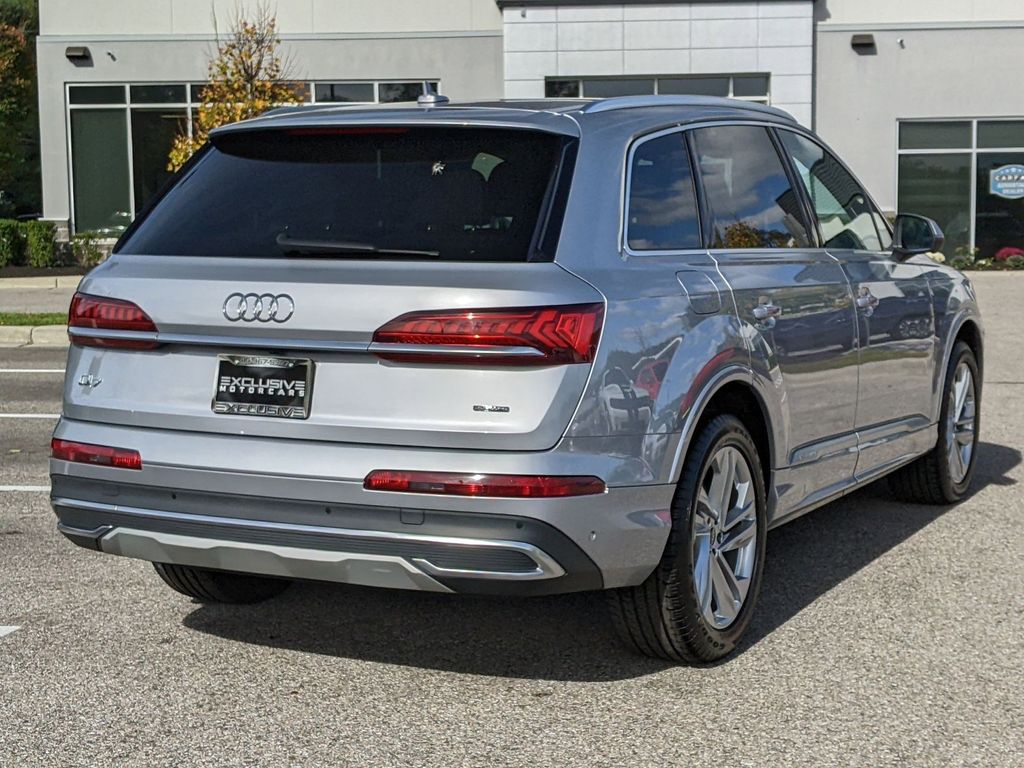 2022 Audi Q7 55 Premium Plus 6