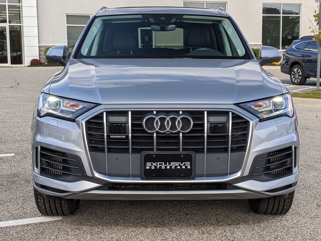 2022 Audi Q7 55 Premium Plus 9