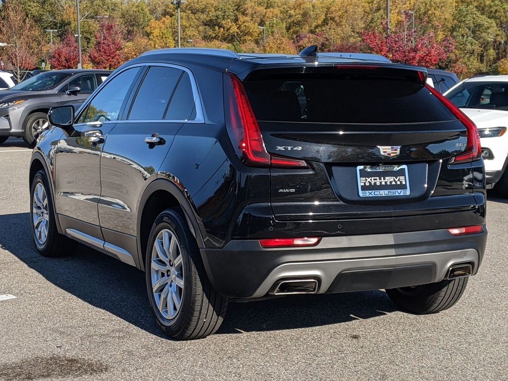 2022 Cadillac XT4 Premium Luxury 4