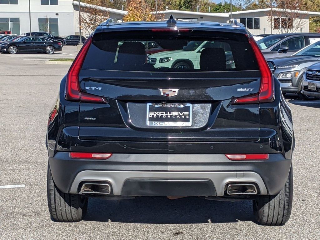 2022 Cadillac XT4 Premium Luxury 5