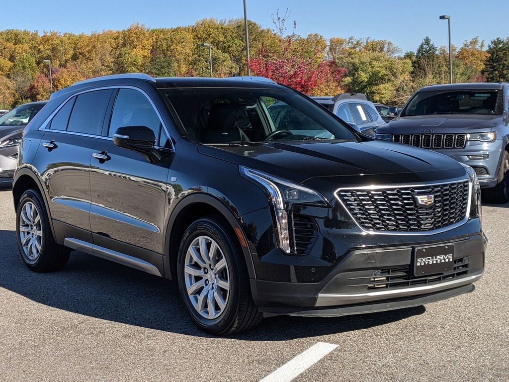 2022 Cadillac XT4 Premium Luxury 8