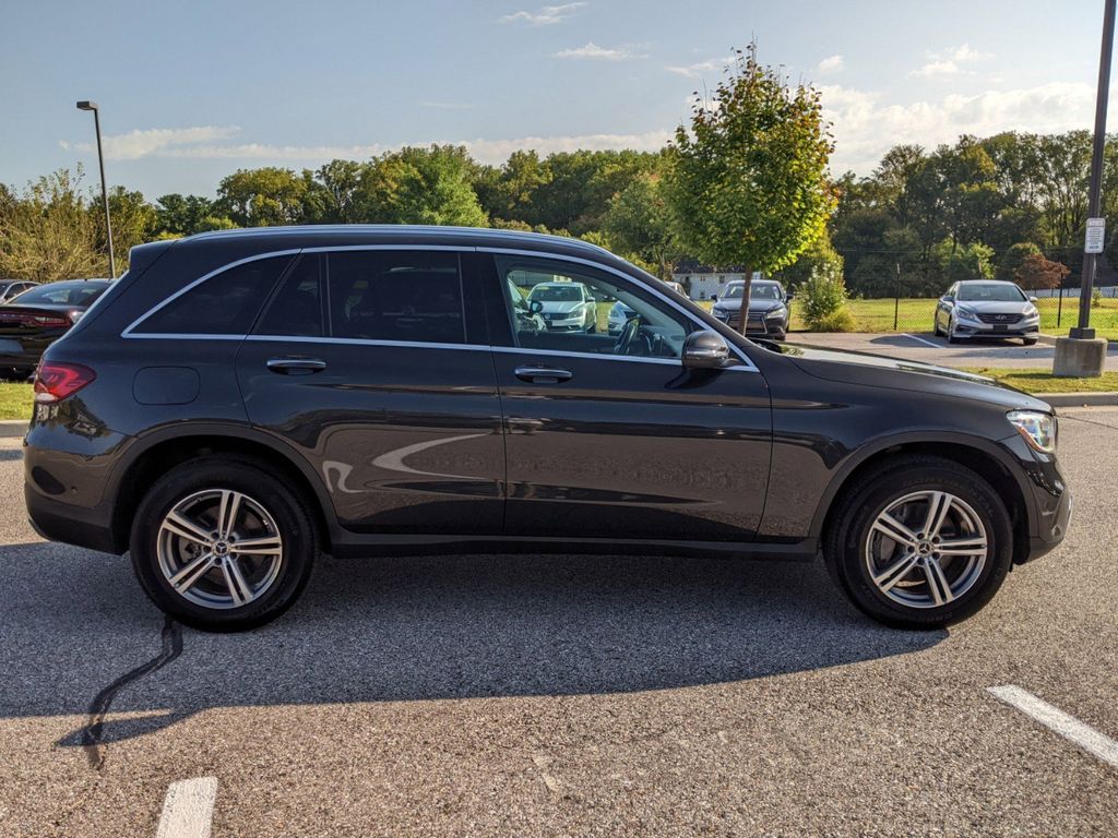 2021 Mercedes-Benz GLC GLC 300 7