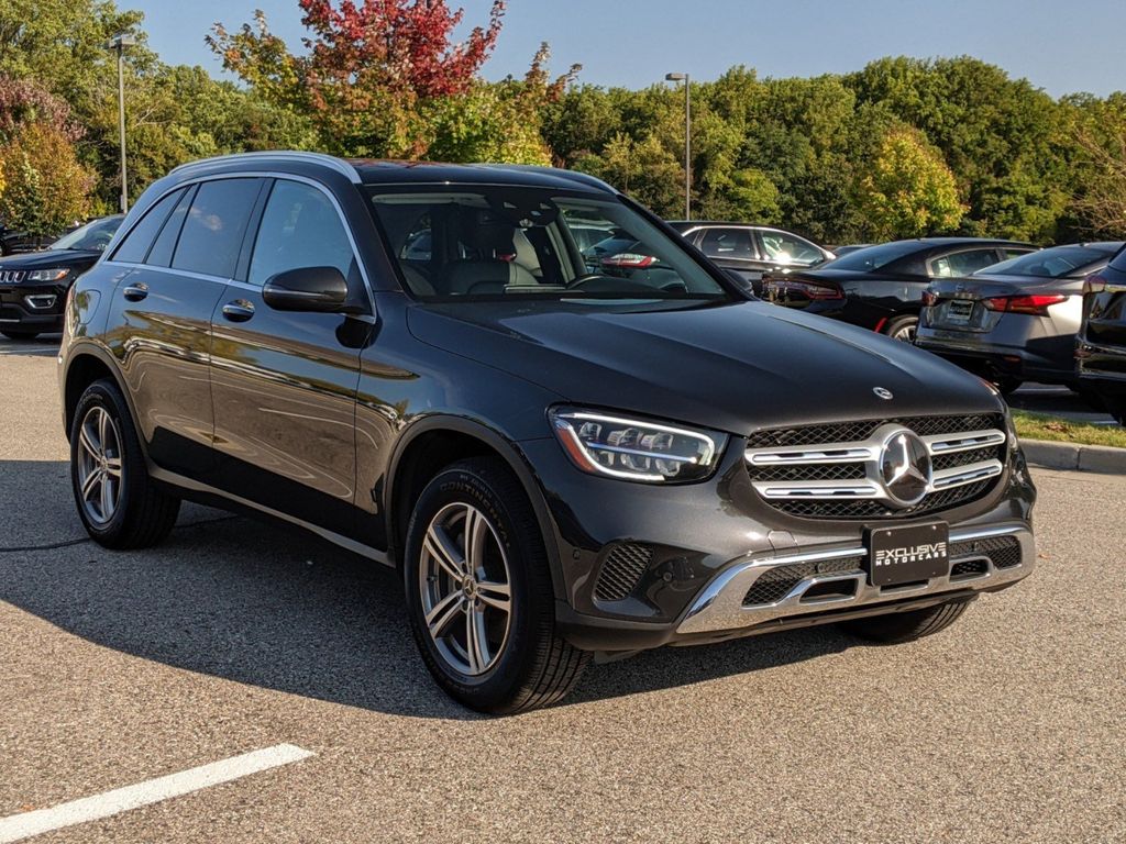 2021 Mercedes-Benz GLC GLC 300 8