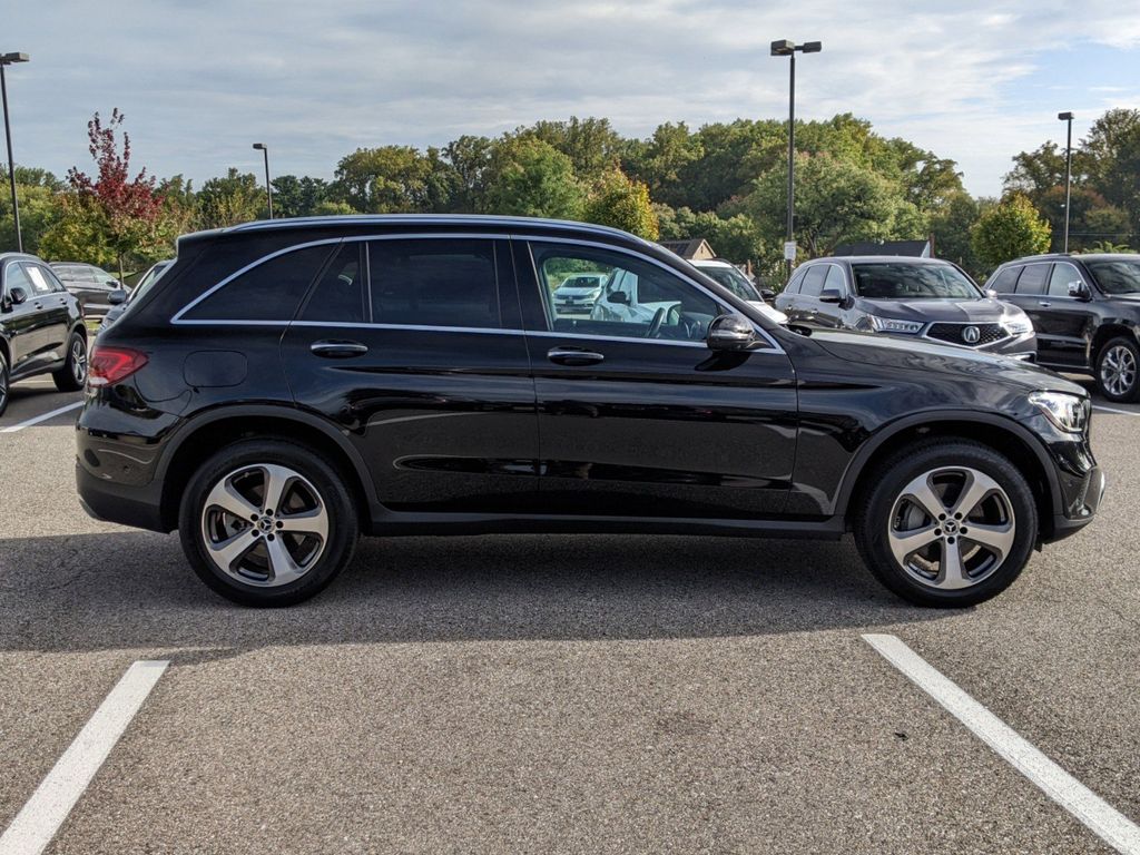 2022 Mercedes-Benz GLC GLC 300 7