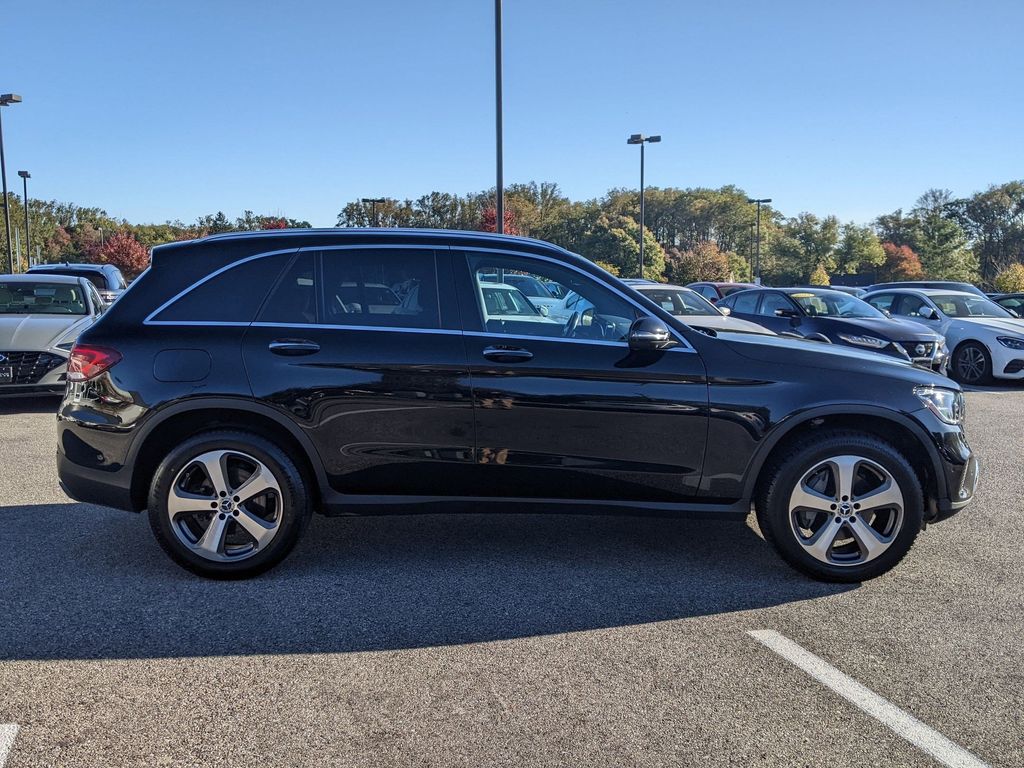 2022 Mercedes-Benz GLC GLC 300 7