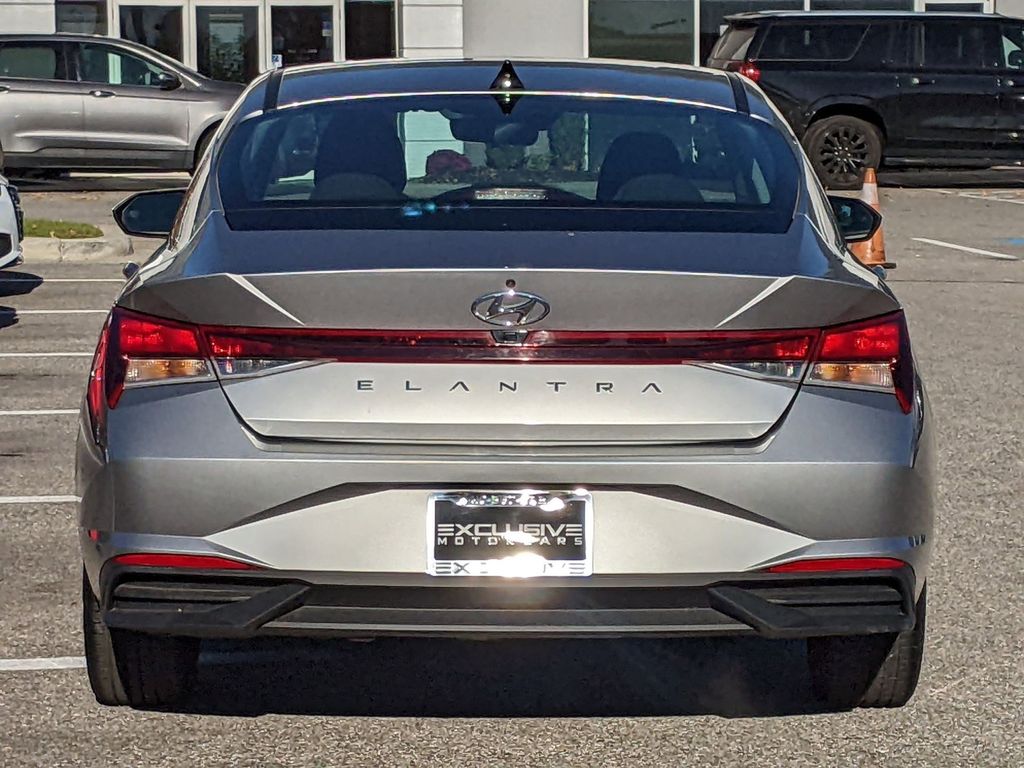 2021 Hyundai Elantra SEL 5