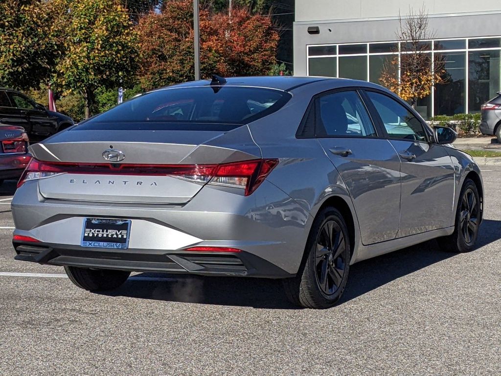 2021 Hyundai Elantra SEL 6