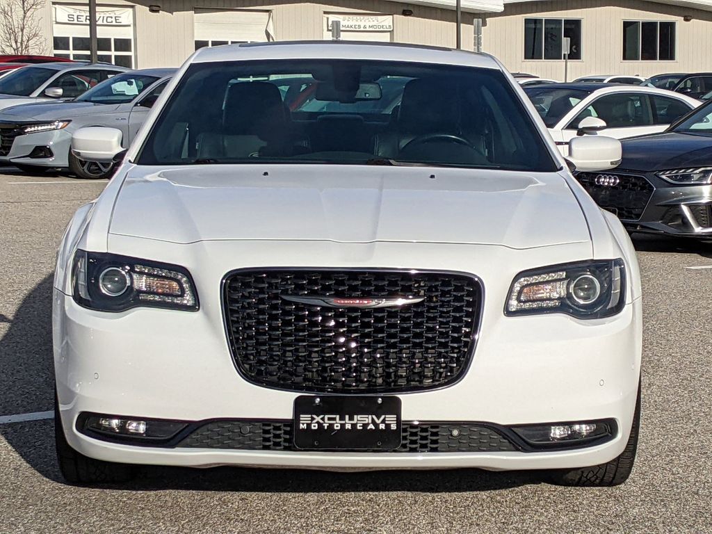 2022 Chrysler 300 S 9