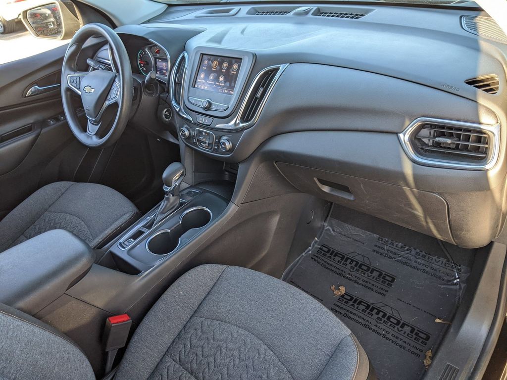 2019 Chevrolet Equinox LS 26