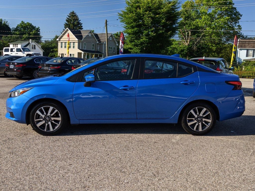 2021 Nissan Versa 1.6 SV 2