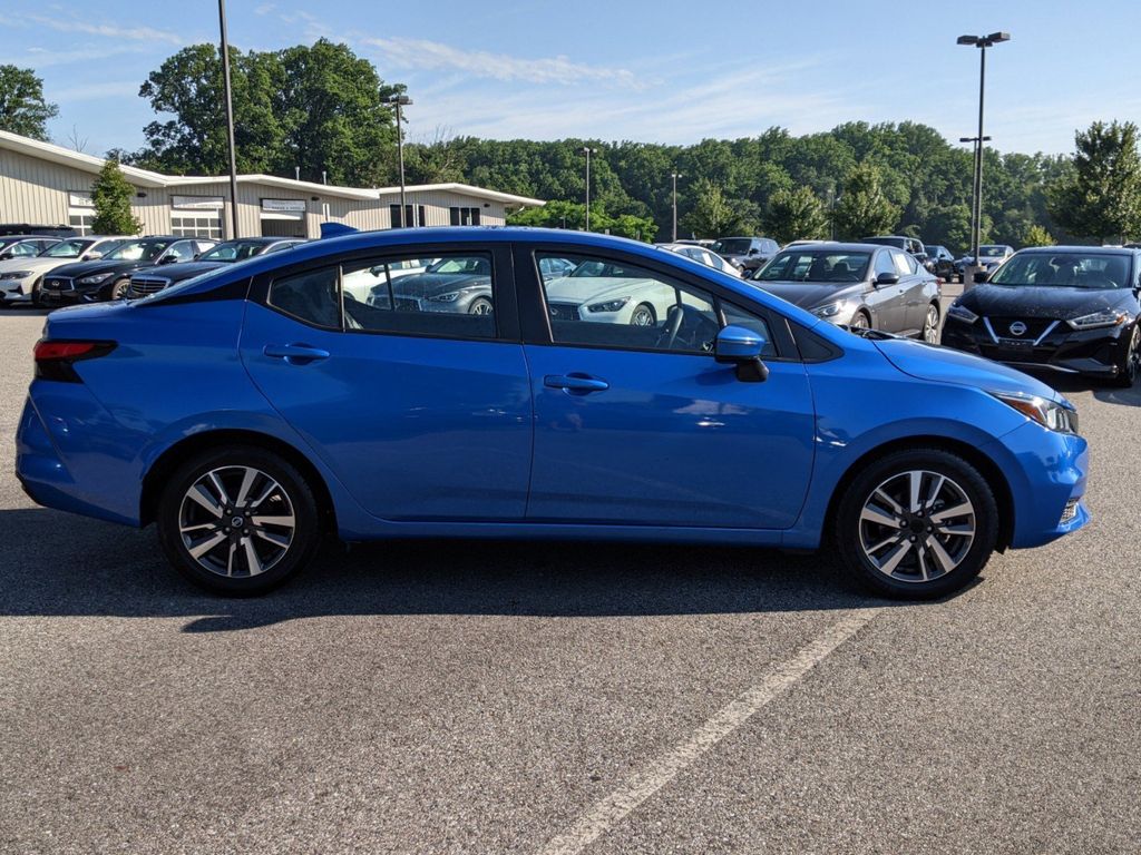 2021 Nissan Versa 1.6 SV 6