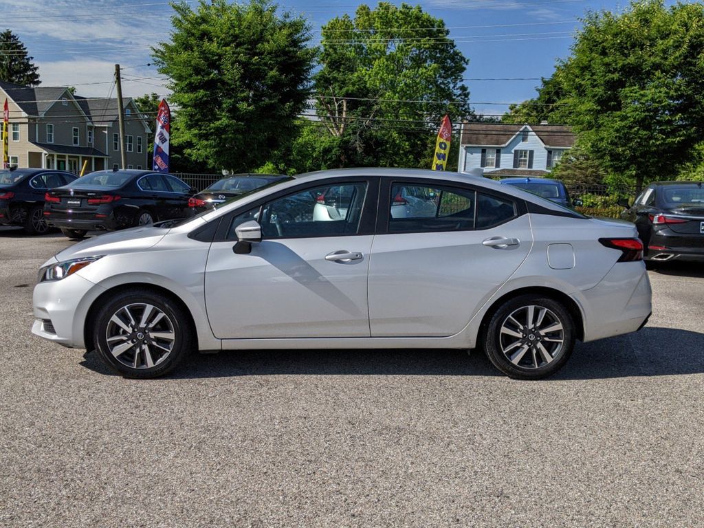 2021 Nissan Versa 1.6 SV 2