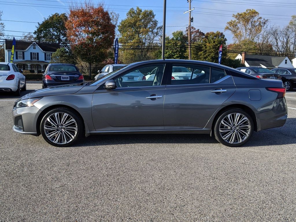 2023 Nissan Altima 2.5 SL 3