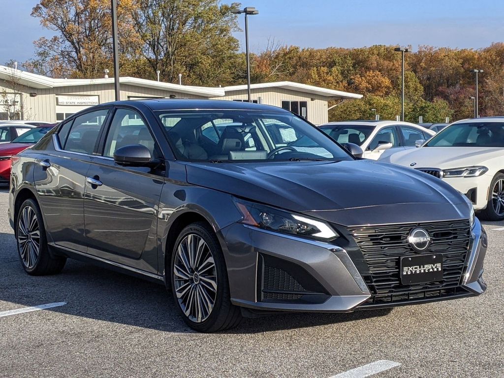 2023 Nissan Altima 2.5 SL 8