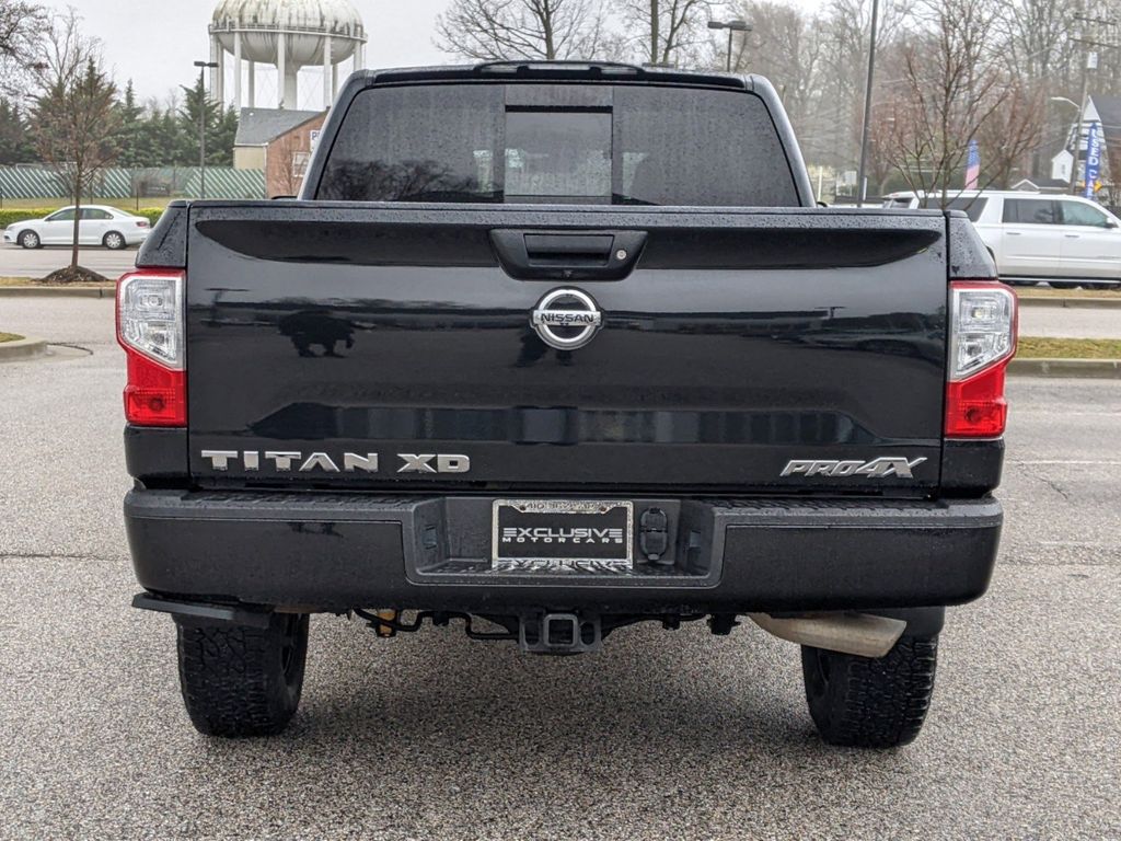 2019 Nissan Titan XD PRO-4X 5