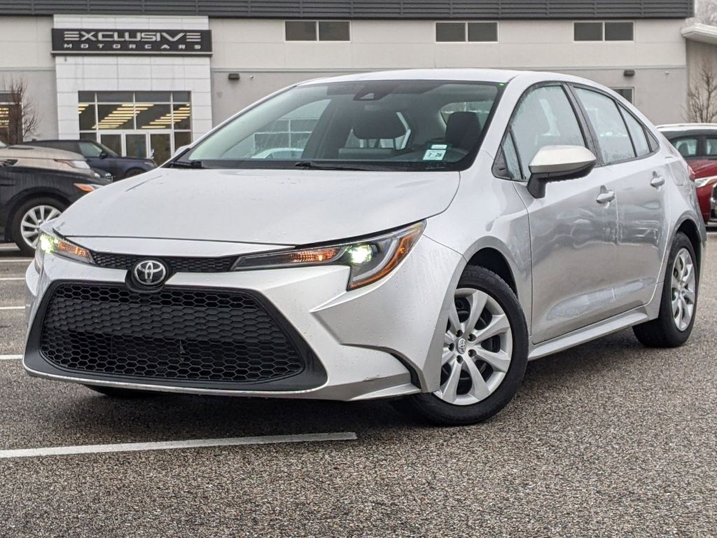 2022 Toyota Corolla LE 2