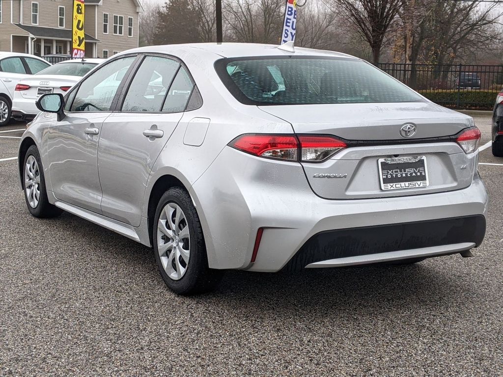 2022 Toyota Corolla LE 4