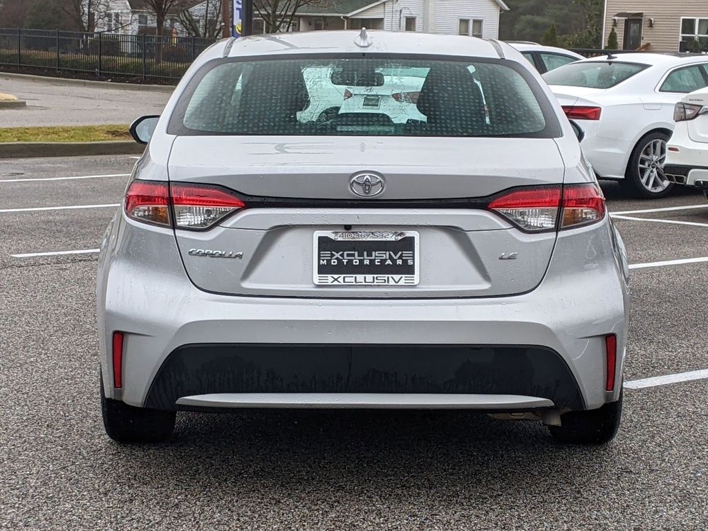 2022 Toyota Corolla LE 5