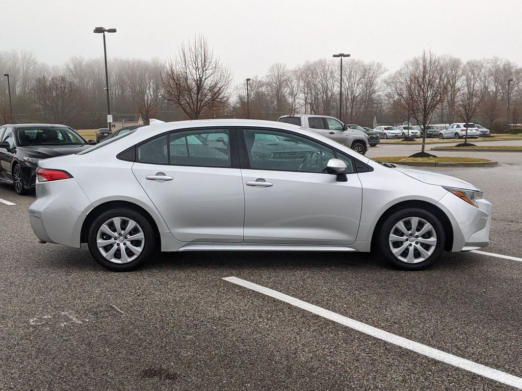 2022 Toyota Corolla LE 7