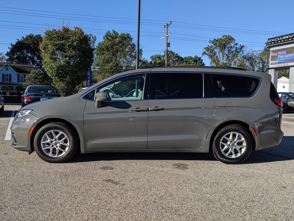 2022 Chrysler Pacifica Touring L 3