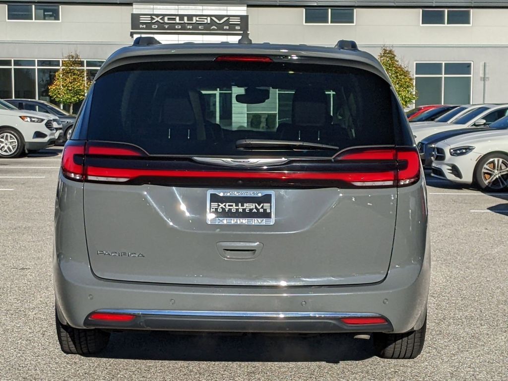 2022 Chrysler Pacifica Touring L 5