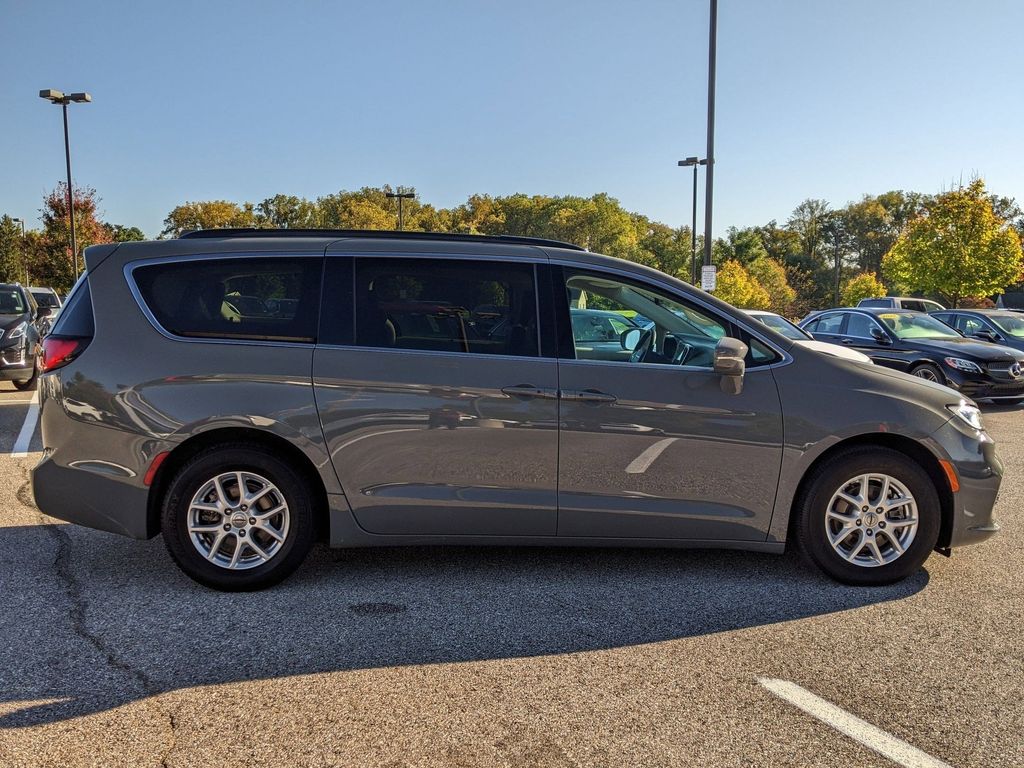 2022 Chrysler Pacifica Touring L 7