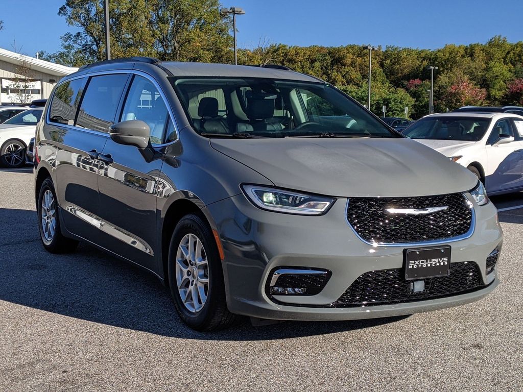 2022 Chrysler Pacifica Touring L 8