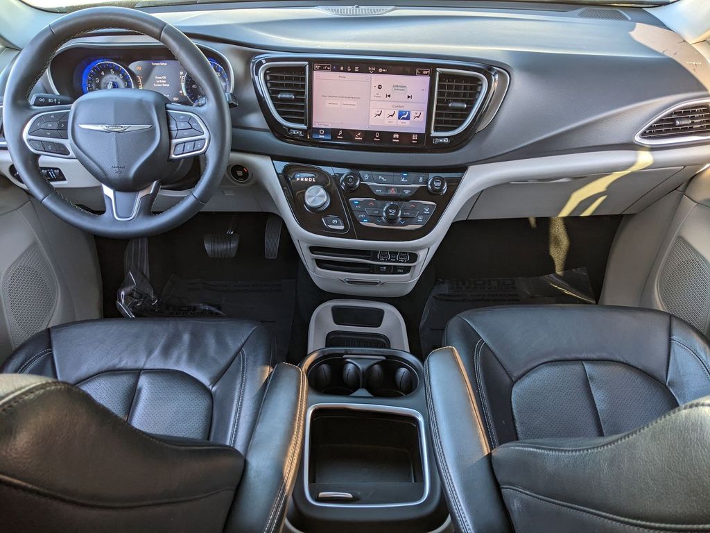 2022 Chrysler Pacifica Touring L 20