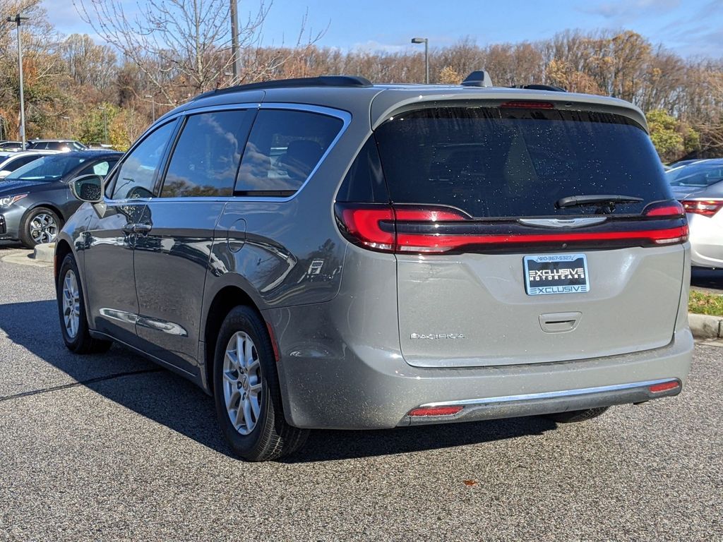 2022 Chrysler Pacifica Touring L 4