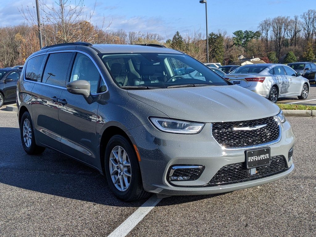 2022 Chrysler Pacifica Touring L 8