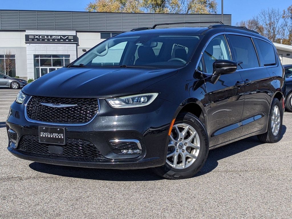 2022 Chrysler Pacifica Touring L 2