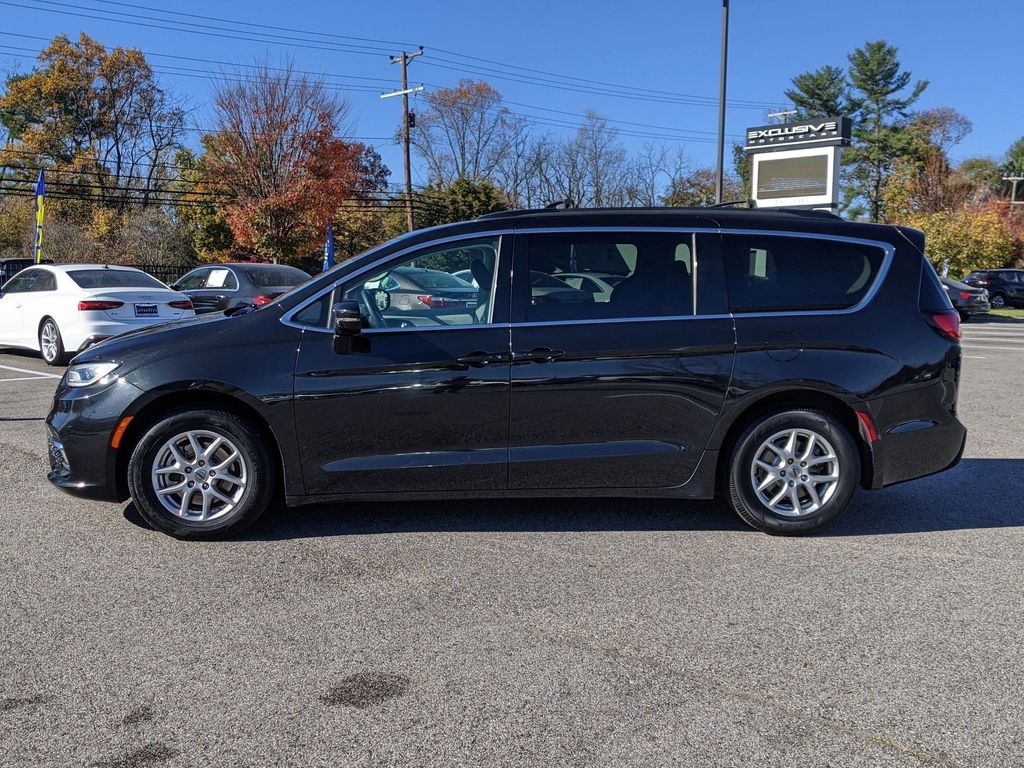 2022 Chrysler Pacifica Touring L 3