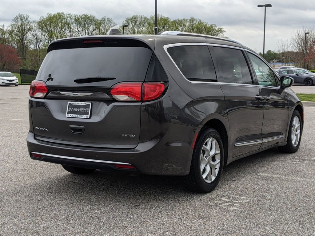 2020 Chrysler Pacifica Limited 6