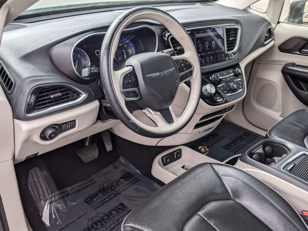 2020 Chrysler Pacifica Limited 10