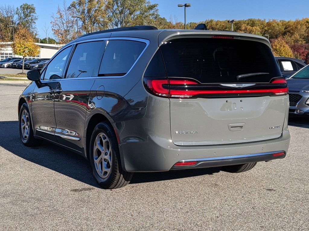 2023 Chrysler Pacifica Limited 4