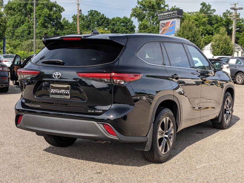 2021 Toyota Highlander XLE 5