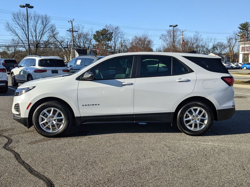 2022 Chevrolet Equinox LS 3