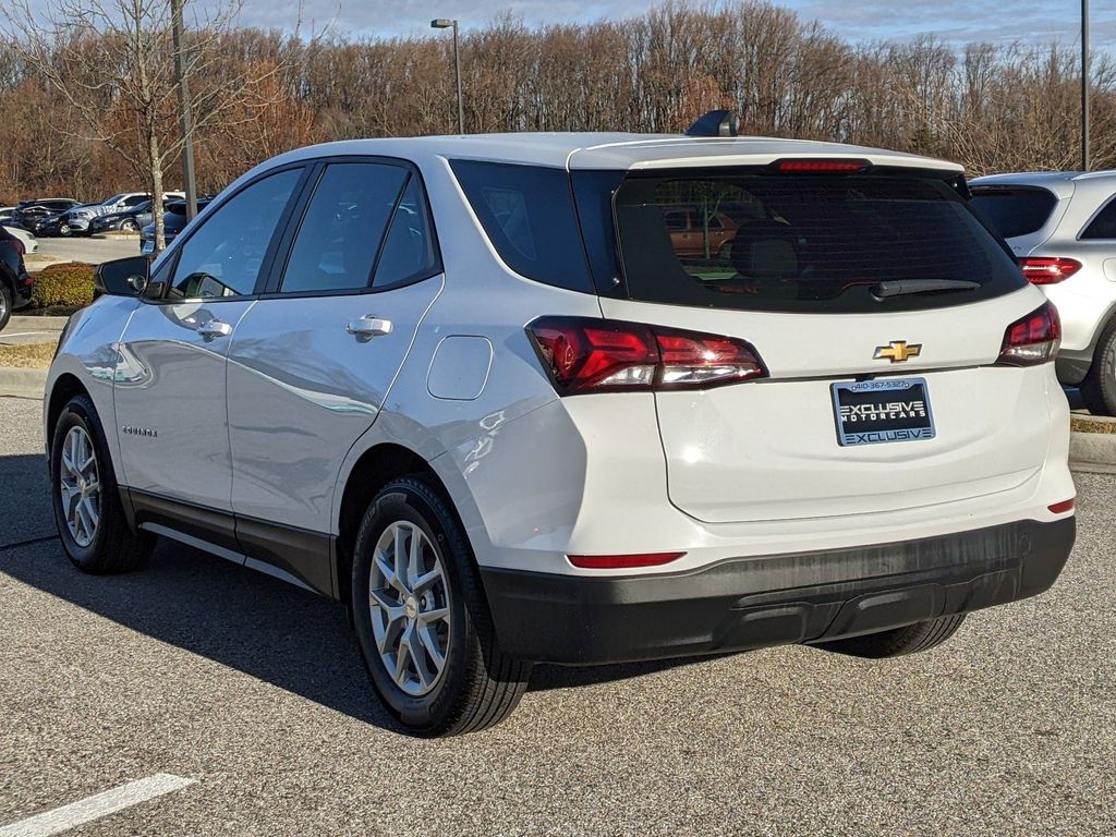 2022 Chevrolet Equinox LS 4